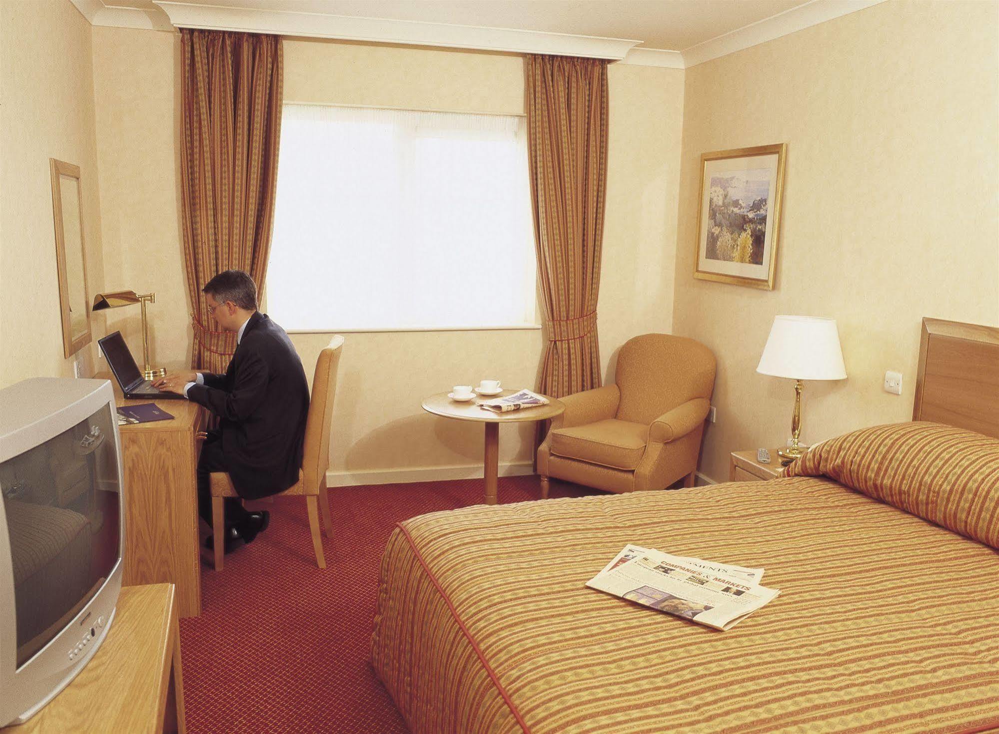 מילטון קינס Horwood House Hotel חדר תמונה